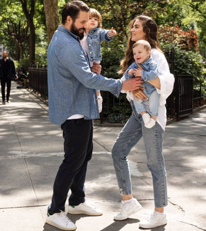 Clara Alonso Model With Her Husband Robert Serafin And Her 2 Sons