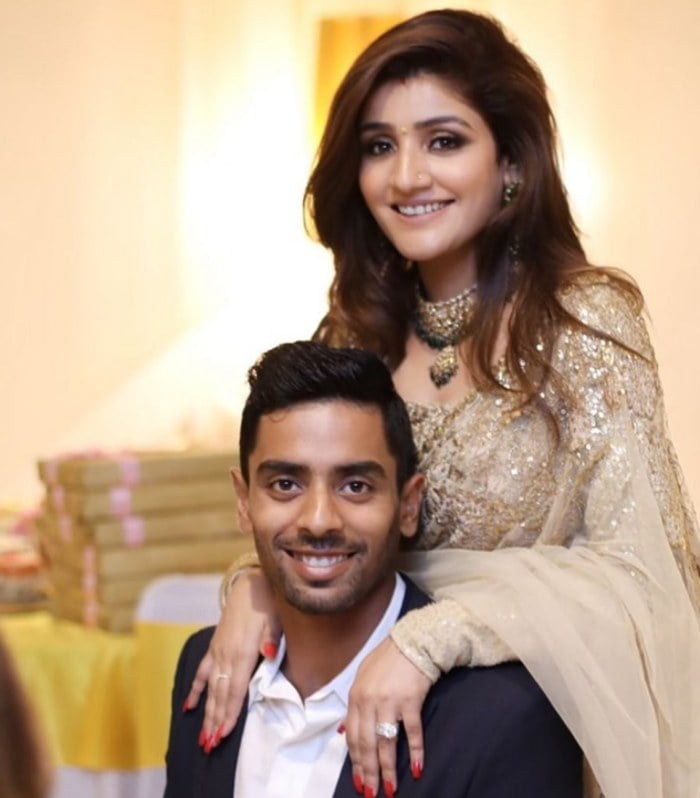 Abhimanyu Easwaran With His Sister Pallavi Easwaran Kharbanda